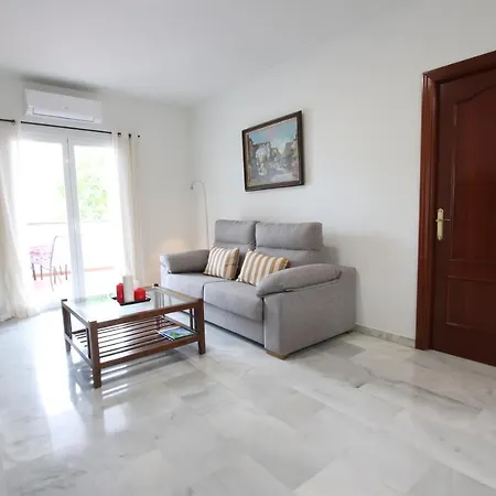Tess Apartamento Buganvilla Lauro Golf * Malaga